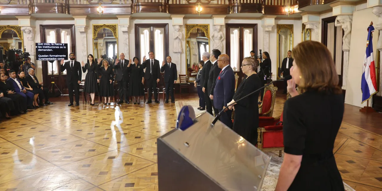 Vicepresidenta Raquel Peña juramenta los nuevos jueces del Tribunal Constitucional